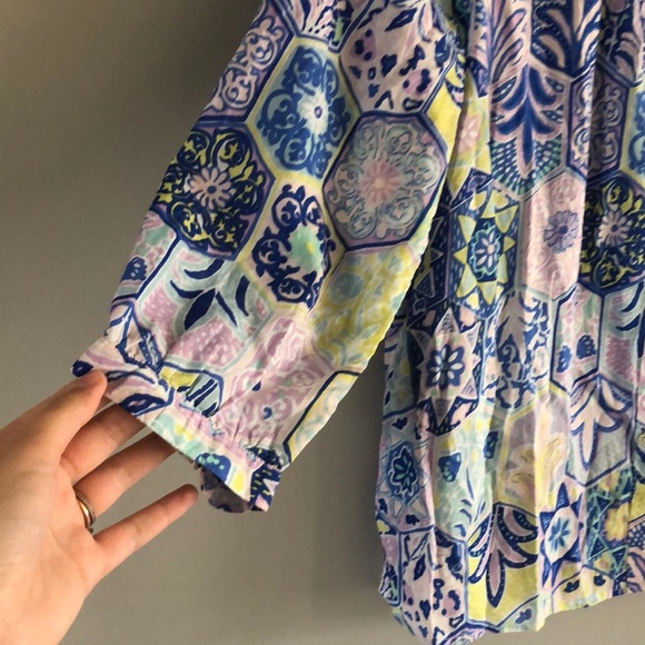 Woman’s Talbots Button Down NWT - Picture 2 of 7